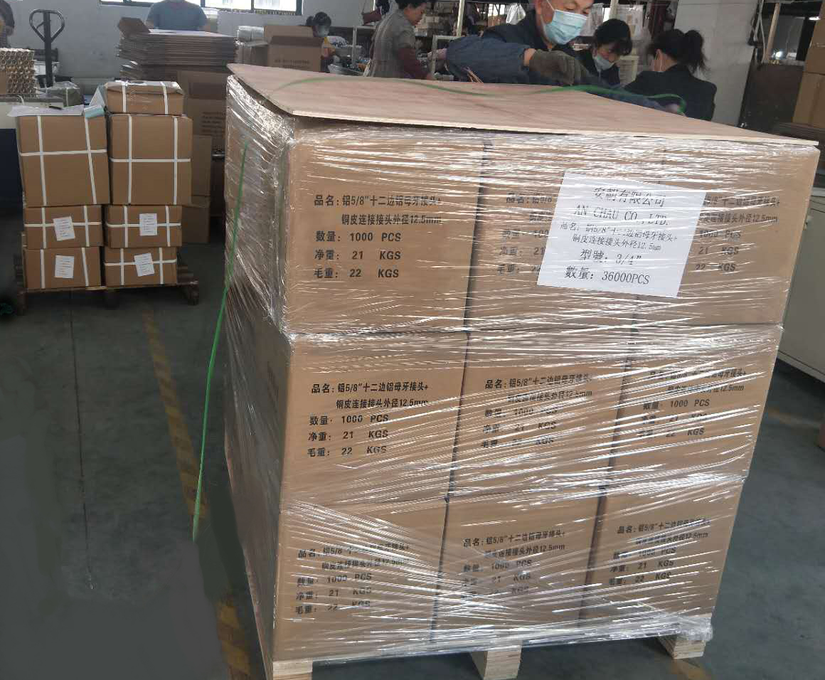 Tubería de aluminio y accesorios de cobre Cargo